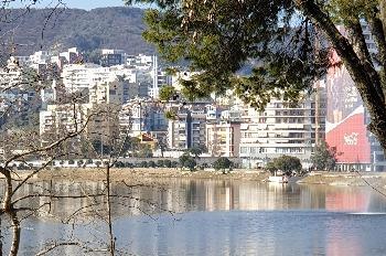 Тирана фото города Албании