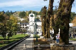 Цетине фото города Черногории